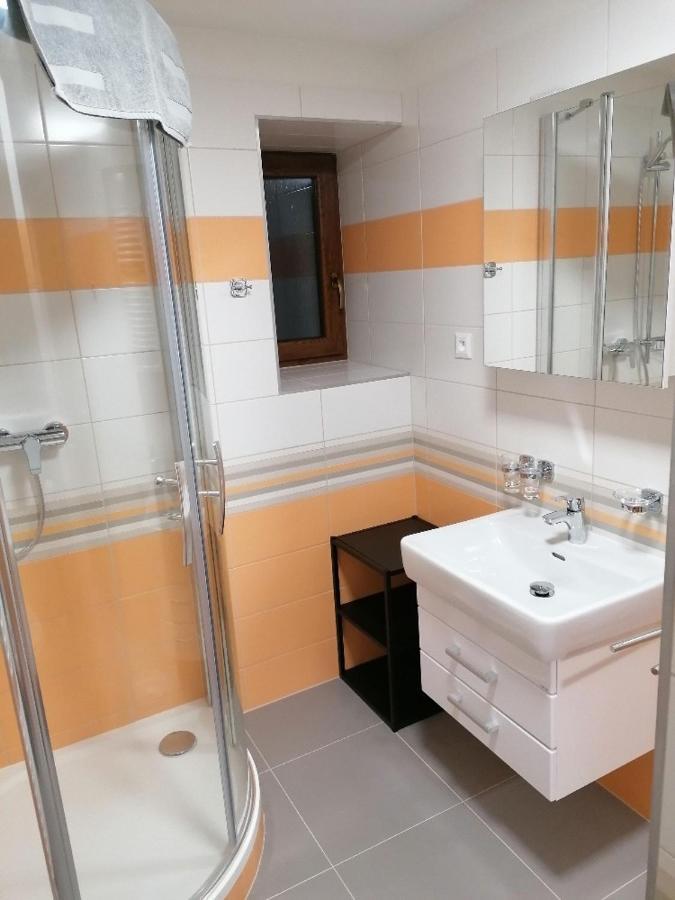 Apartmany Na Namesti Boží Dar Extérieur photo
