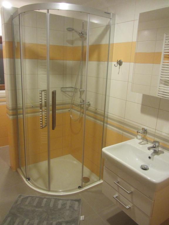 Apartmany Na Namesti Boží Dar Extérieur photo