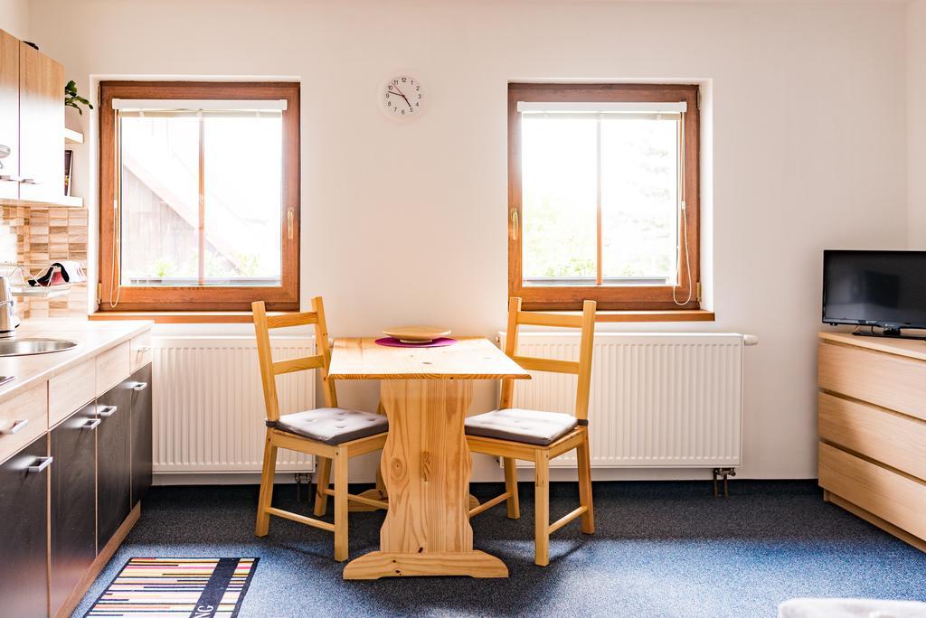 Apartmany Na Namesti Boží Dar Extérieur photo